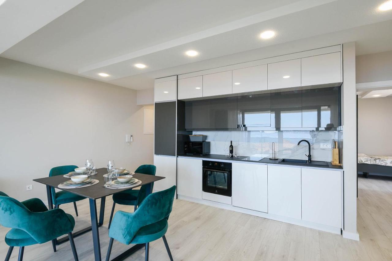 Sunny Day Luxury Holiday Apartments オレビック エクステリア 写真