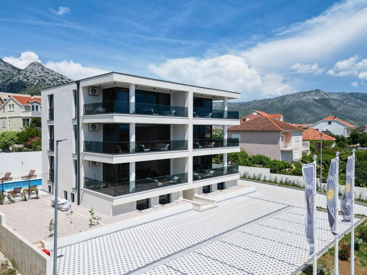 Sunny Day Luxury Holiday Apartments オレビック エクステリア 写真