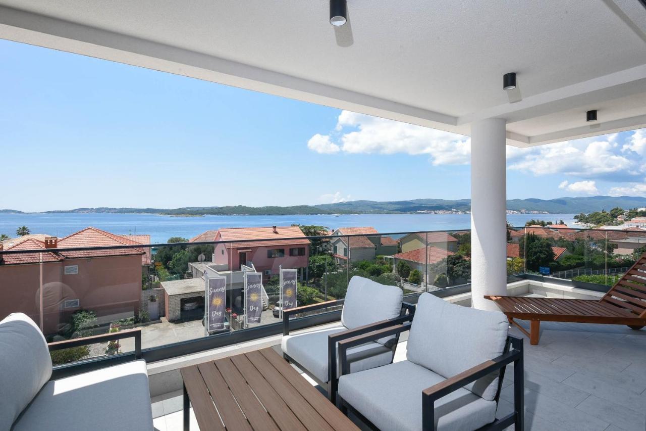 Sunny Day Luxury Holiday Apartments オレビック エクステリア 写真