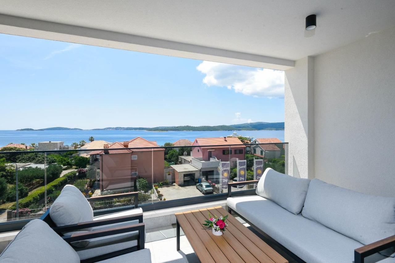 Sunny Day Luxury Holiday Apartments オレビック エクステリア 写真