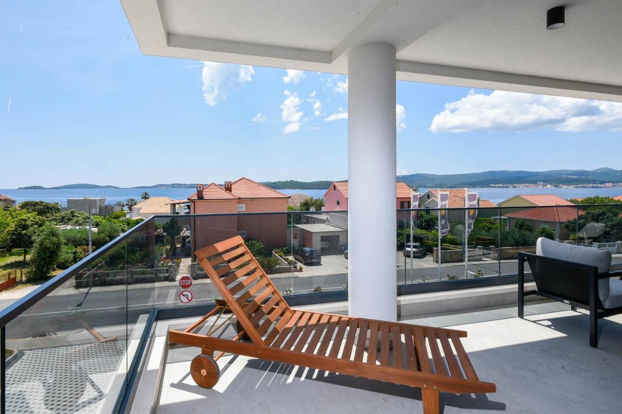 Sunny Day Luxury Holiday Apartments オレビック エクステリア 写真