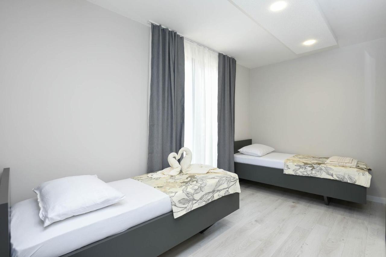 Sunny Day Luxury Holiday Apartments オレビック エクステリア 写真