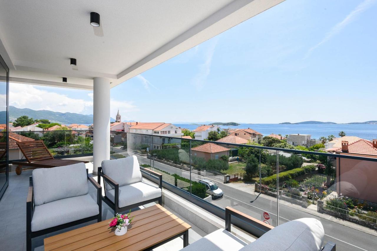Sunny Day Luxury Holiday Apartments オレビック エクステリア 写真