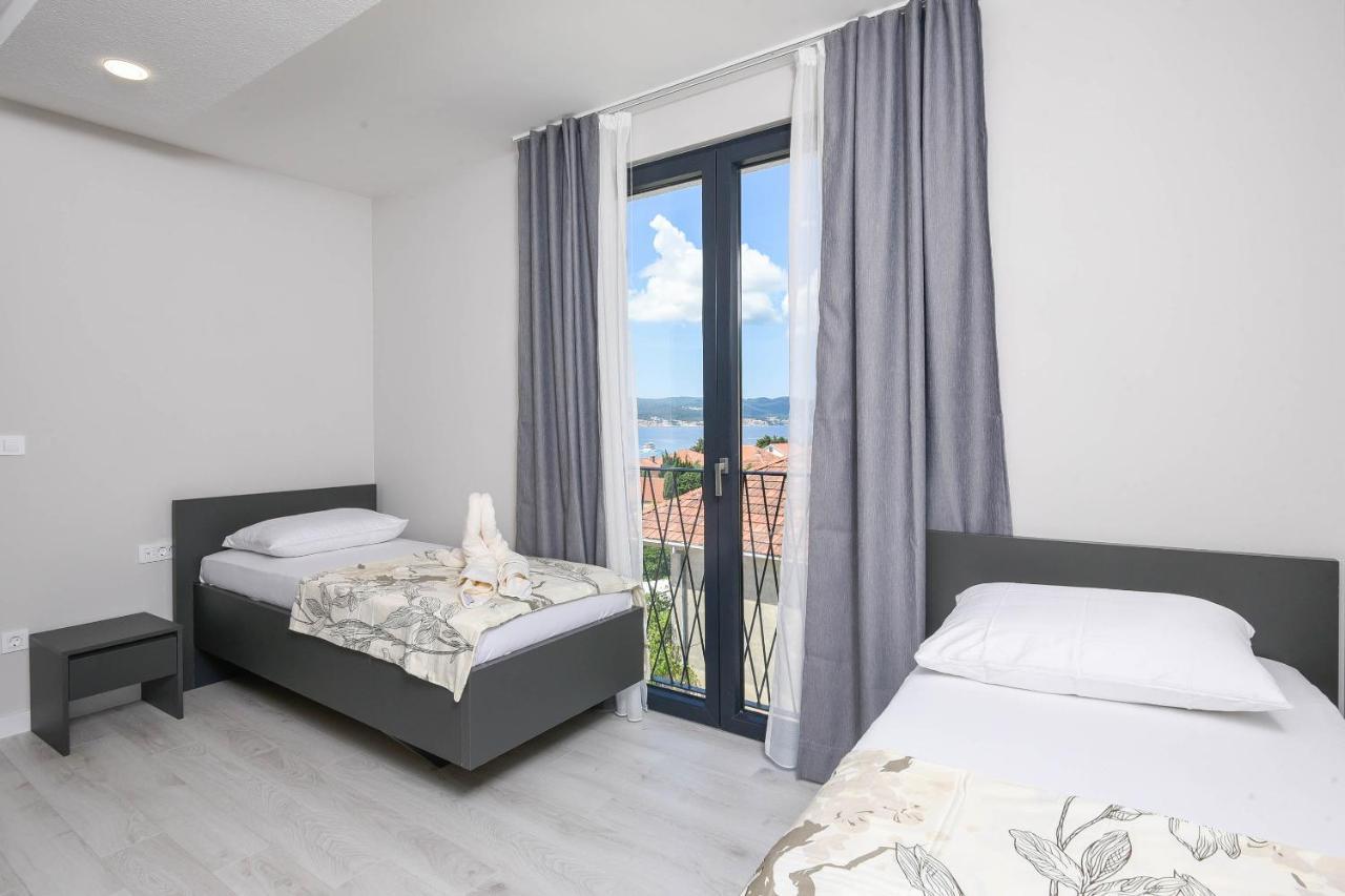 Sunny Day Luxury Holiday Apartments オレビック エクステリア 写真