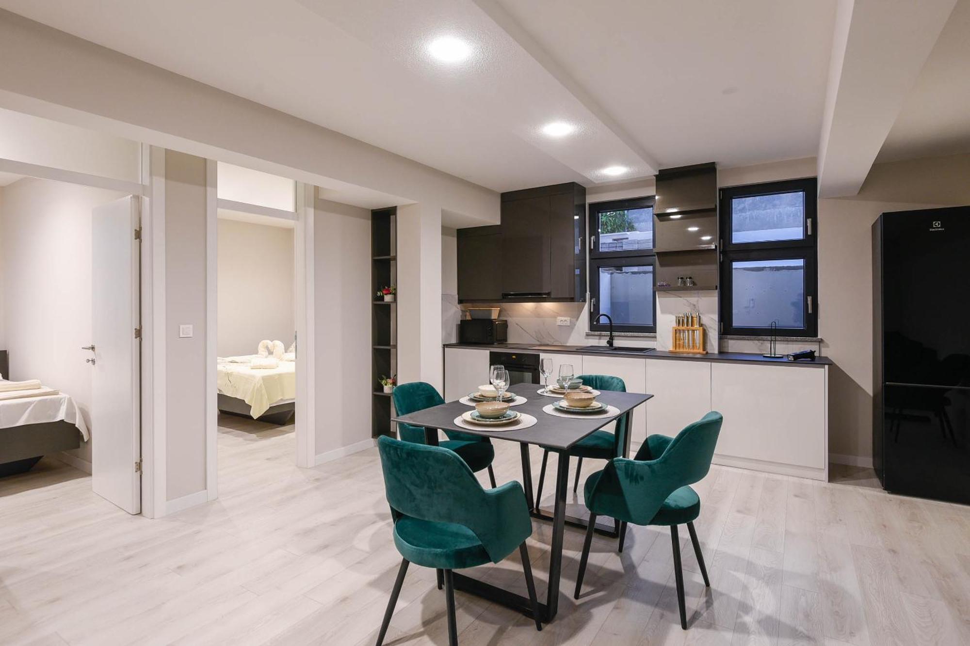 Sunny Day Luxury Holiday Apartments オレビック エクステリア 写真