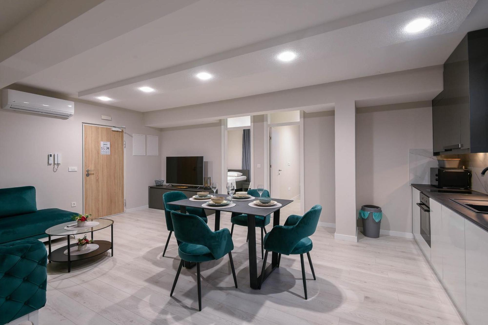 Sunny Day Luxury Holiday Apartments オレビック エクステリア 写真